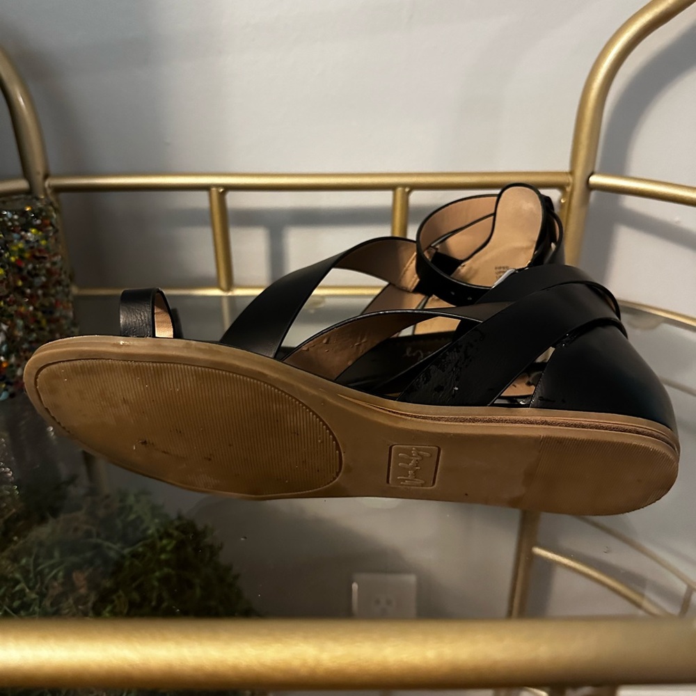 Brand Wonderly Comfortable sandal.